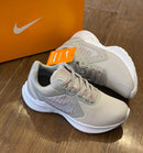 Tênis Nike Running  ideal para corridas, caminhadas, treinamento na academia
