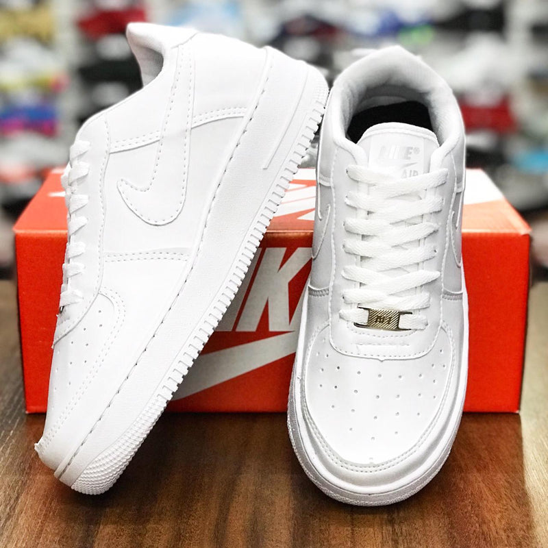 Tênis NIKE AIR FORCE 1 ORIGINAL EM COURO Air Technology