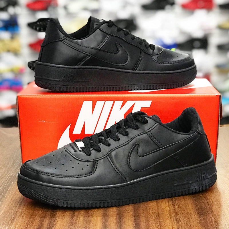 Tênis NIKE AIR FORCE 1 ORIGINAL EM COURO Air Technology